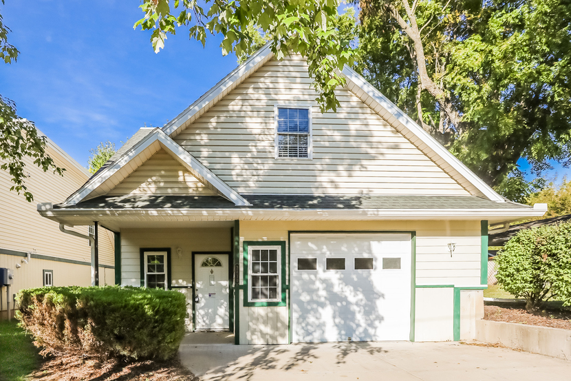 2430 Wilson Ave Leavenworth, KS 66048
